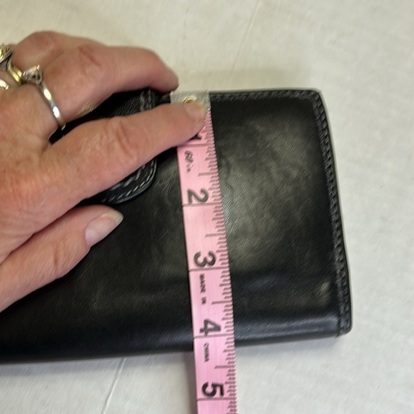 COACH BLACK LEATHER VINTAGE TURN LOCK CLOSURE STITCHED WALLET - Picture 15 of 16